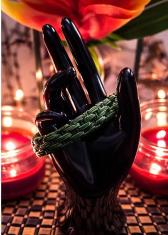 PRE-MADE LAUHALA INSPIRED  KIDS BRACELET SIZE:6 (TEA LEAF GREEN)